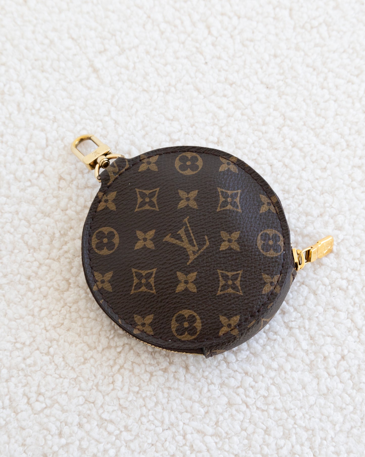 LOUIS VUITTON MultiPochette