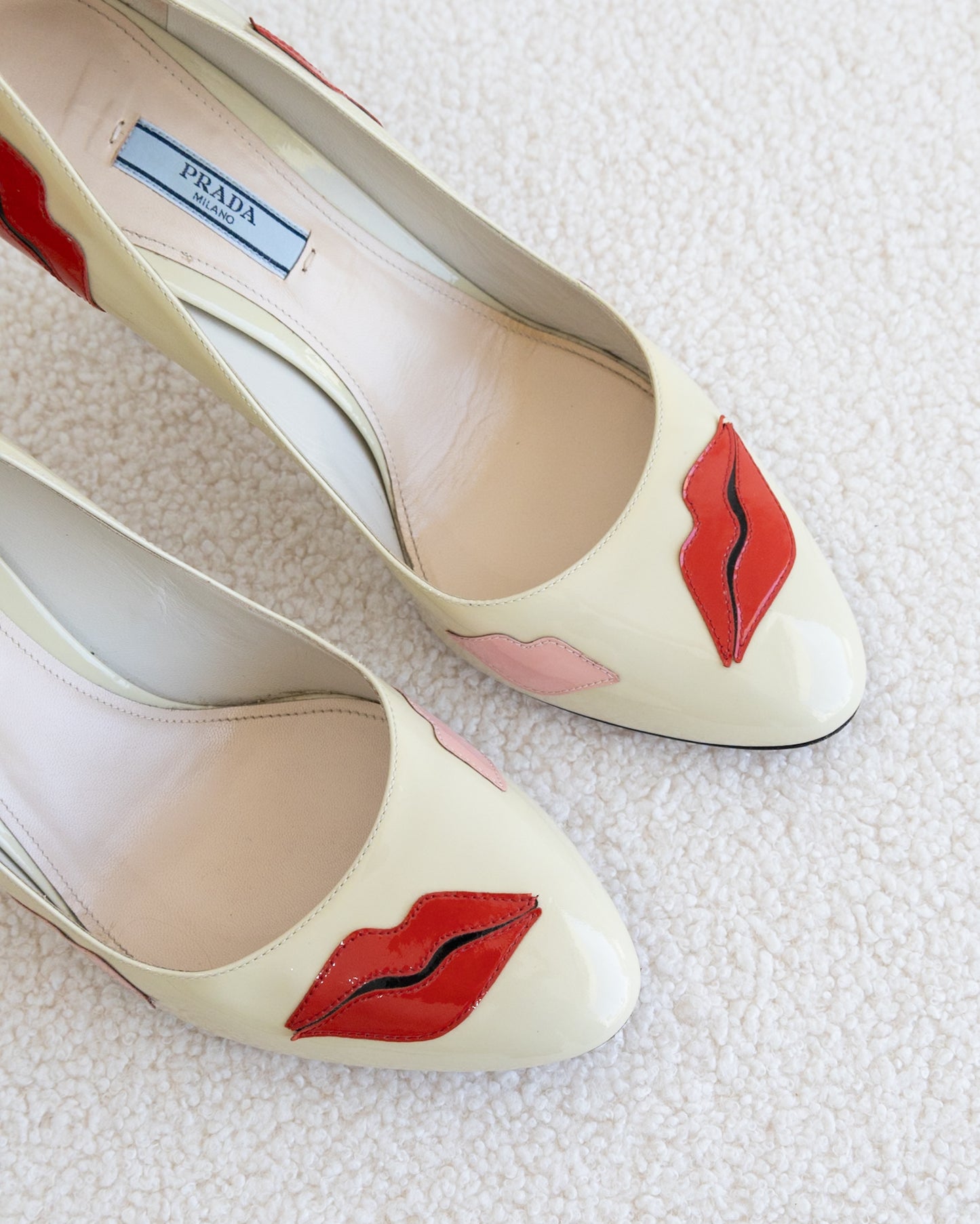 PRADA Lip Pumps 40