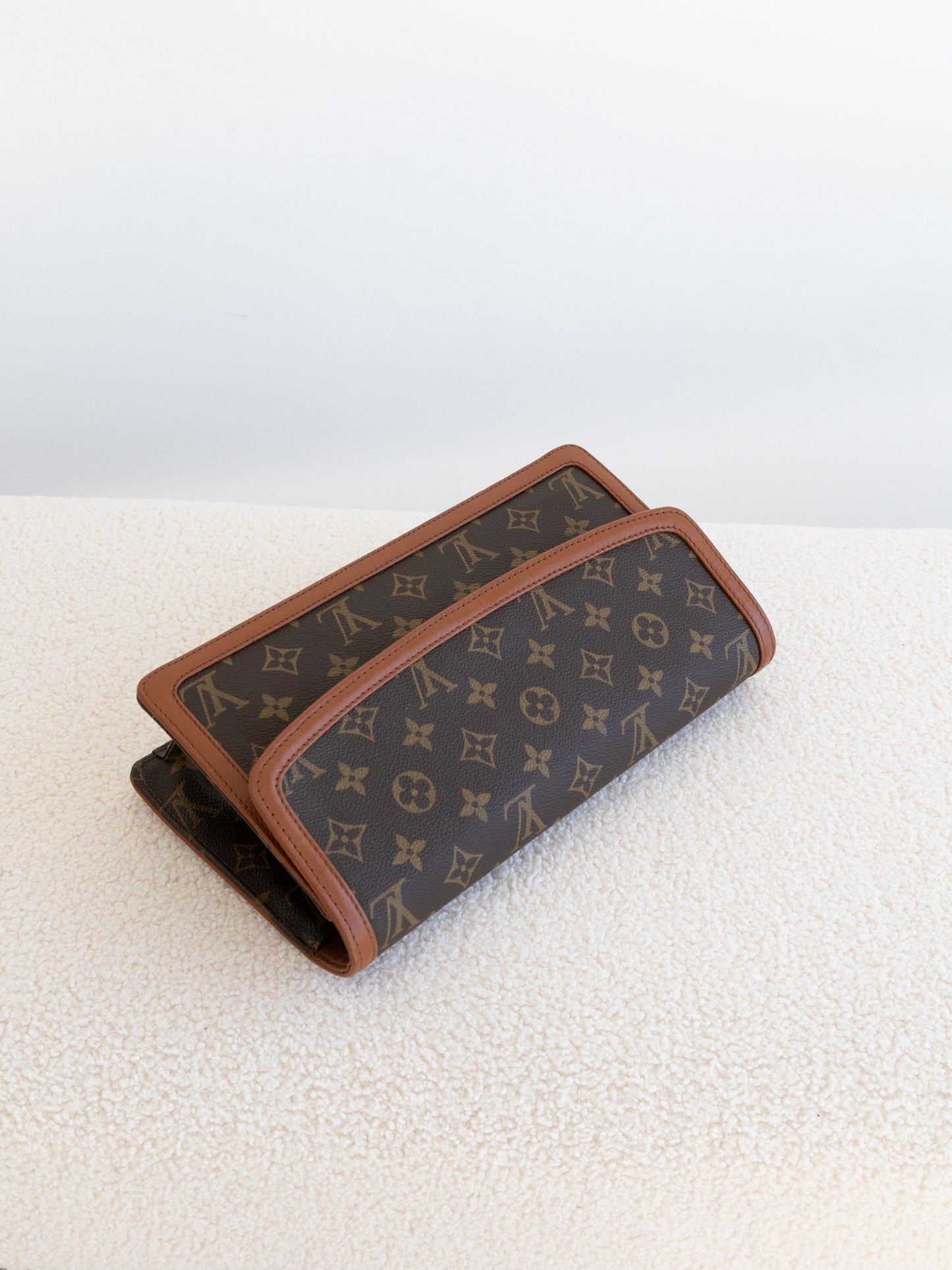 LOUIS VUITTON Pochette Dame