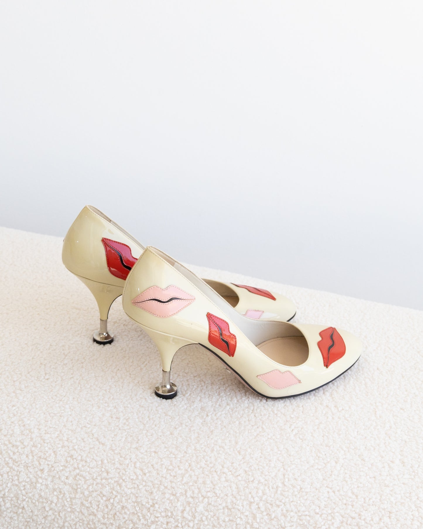 PRADA Lip Pumps 40