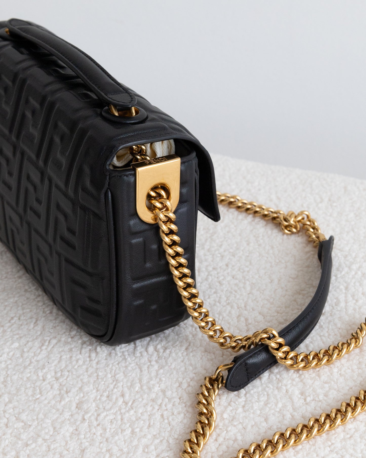 FENDI Baguette Min Chain