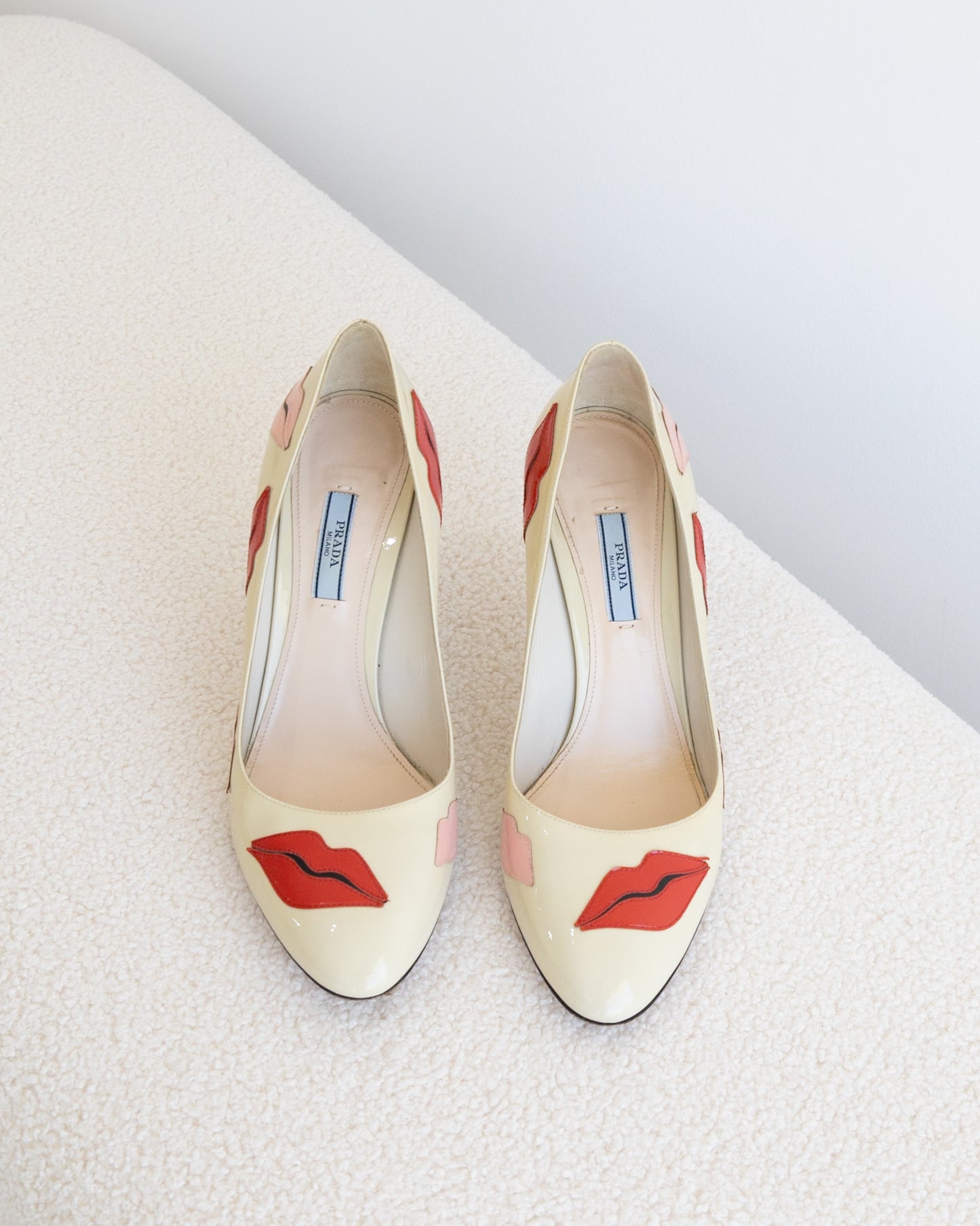 PRADA Lip Pumps 40