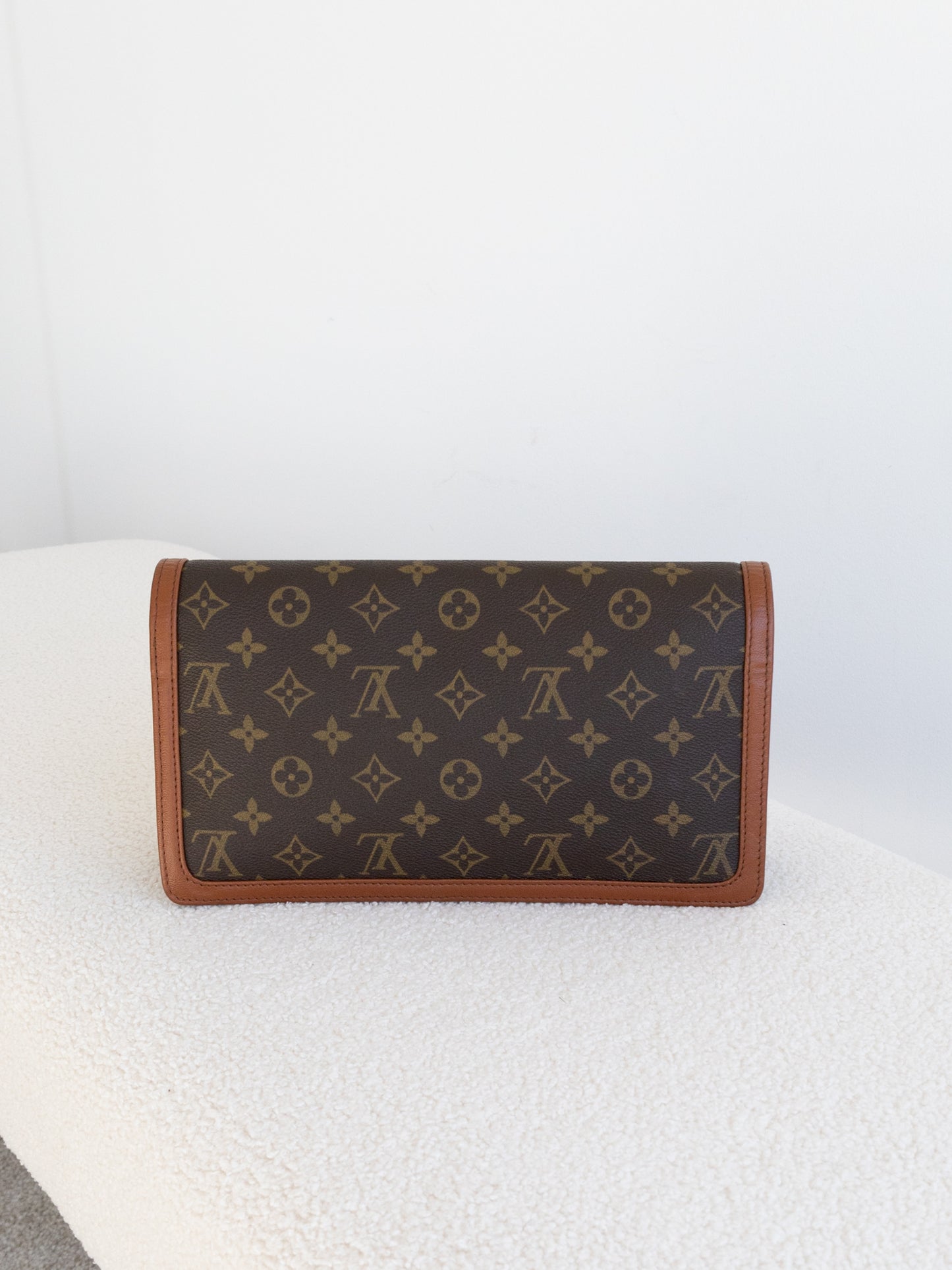 LOUIS VUITTON Pochette Dame