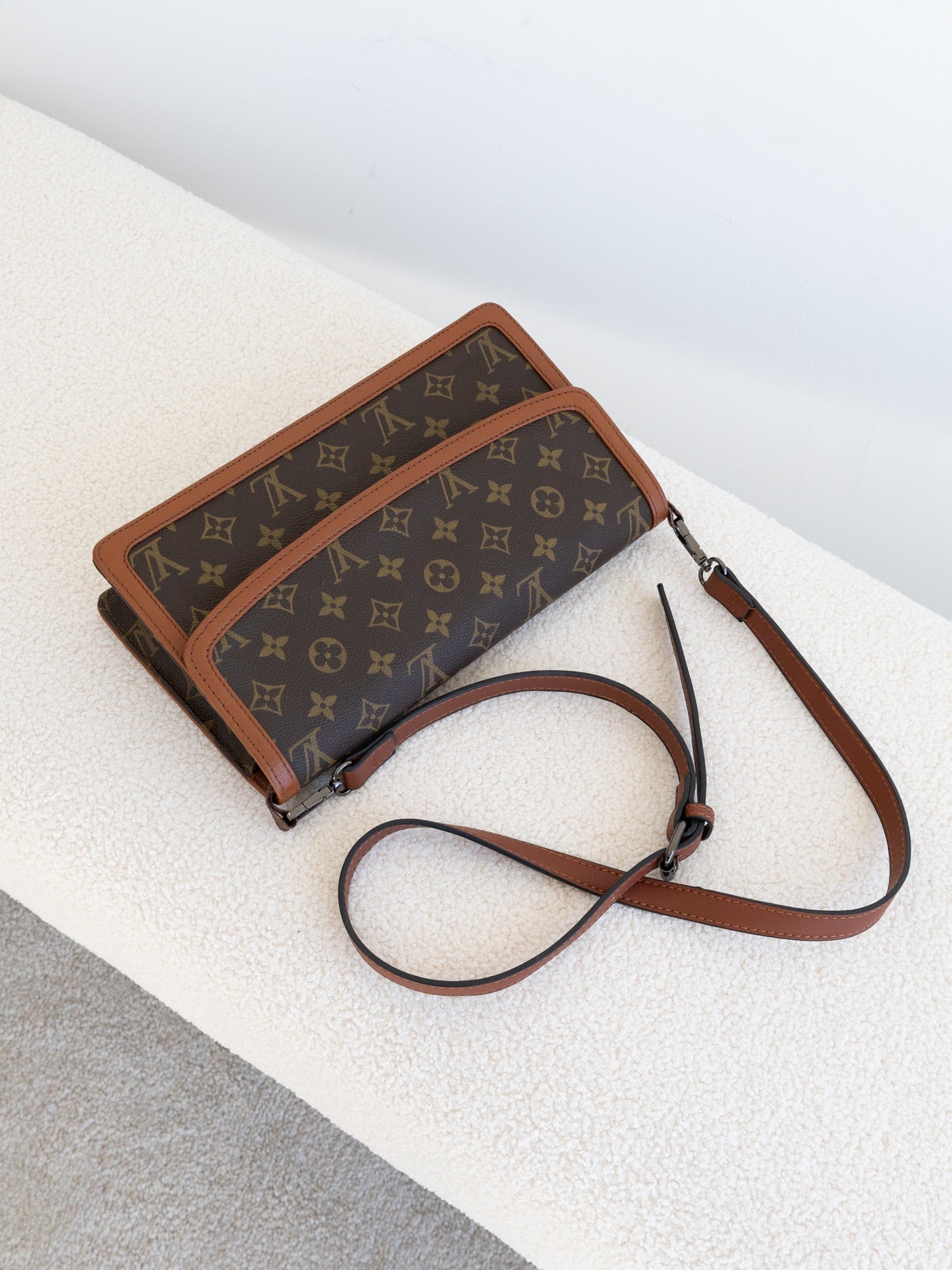 LOUIS VUITTON Pochette Dame