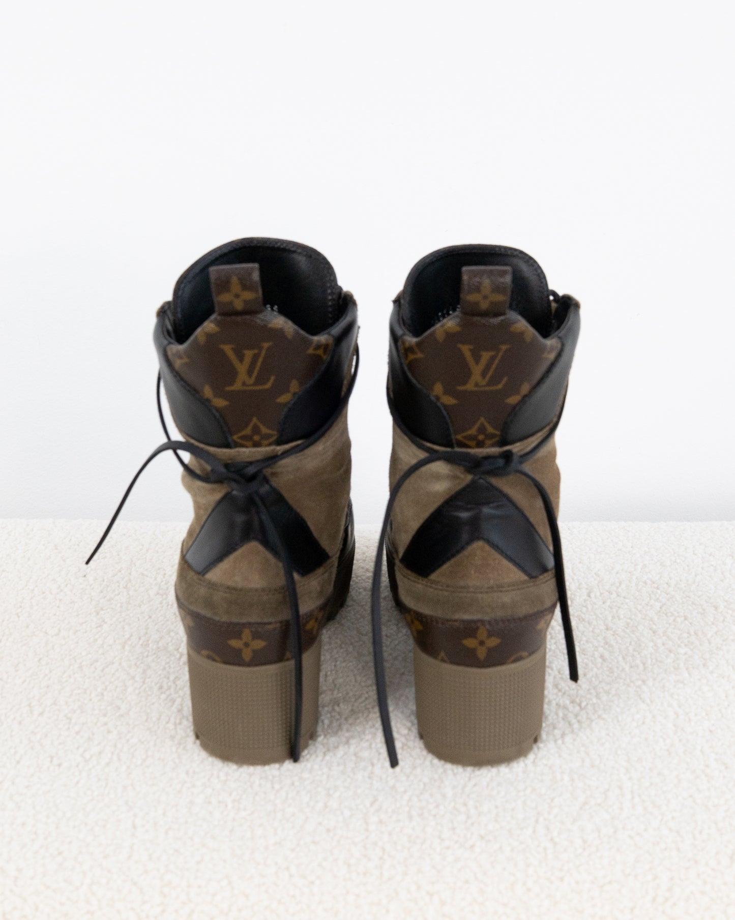 LOUIS VUITTON Desert Boots