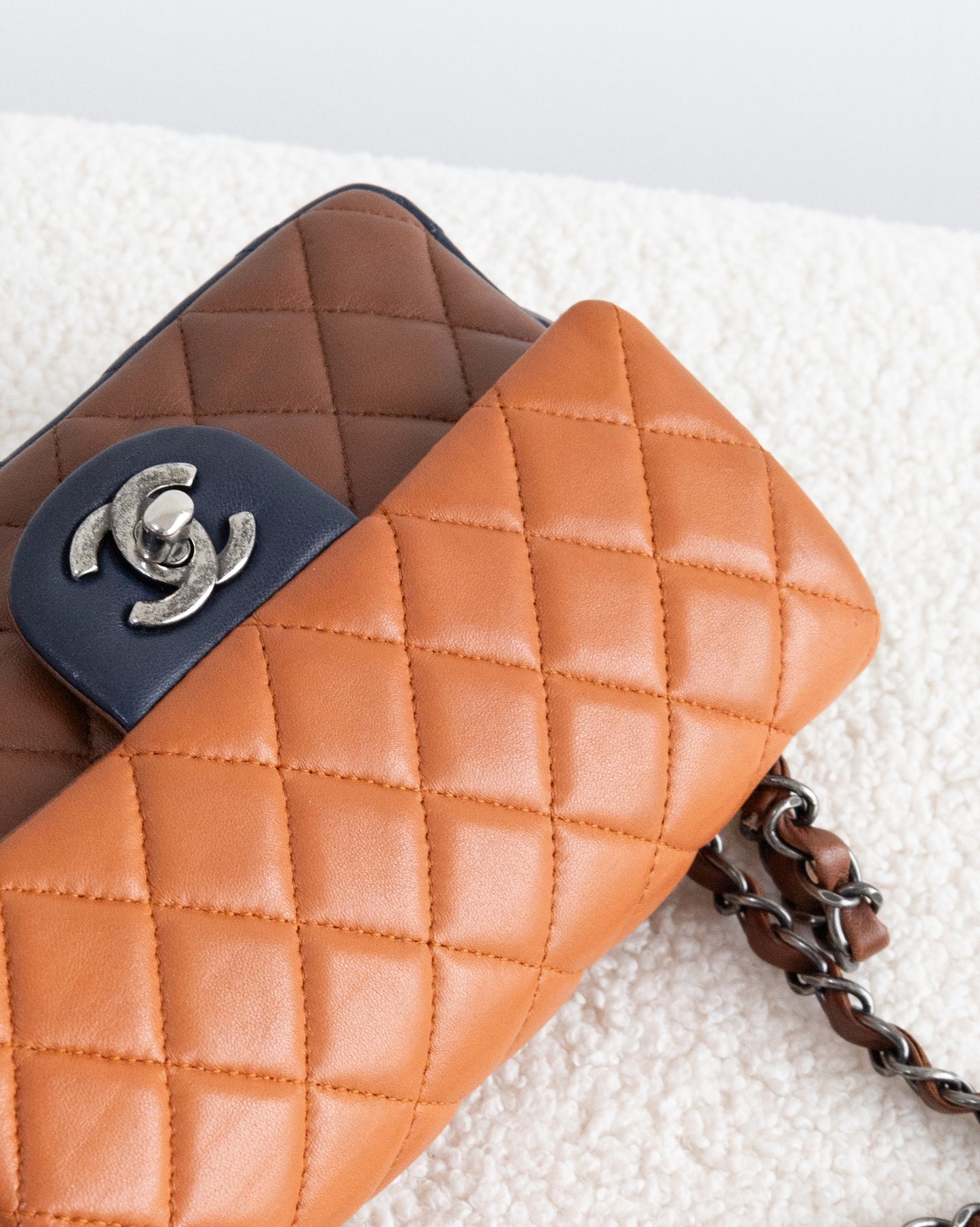 CHANEL Mini Classic