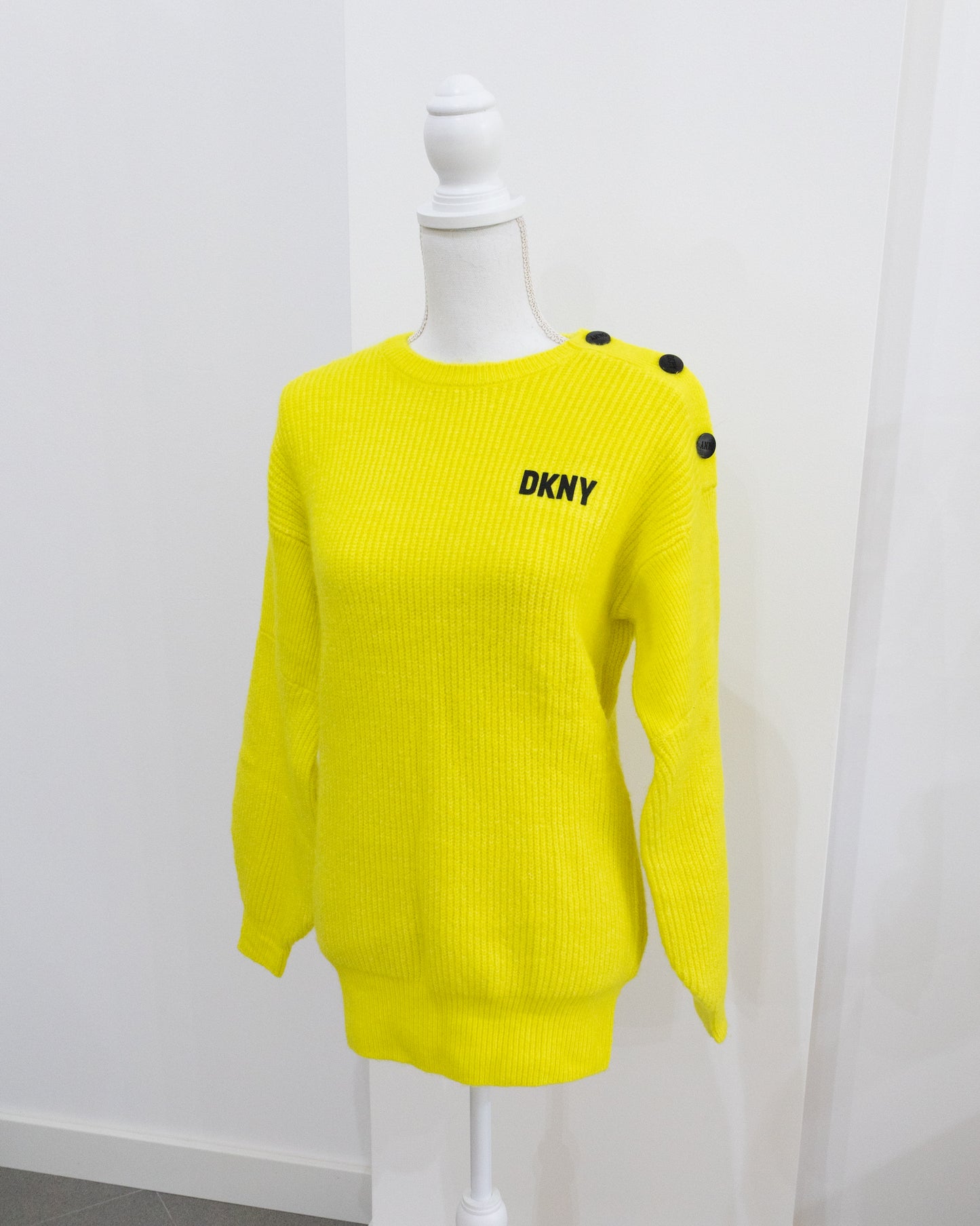 DKNY Sweater S/M