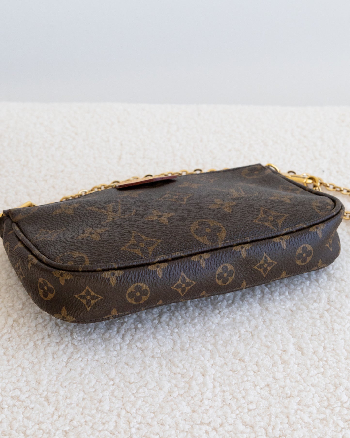 LOUIS VUITTON MultiPochette